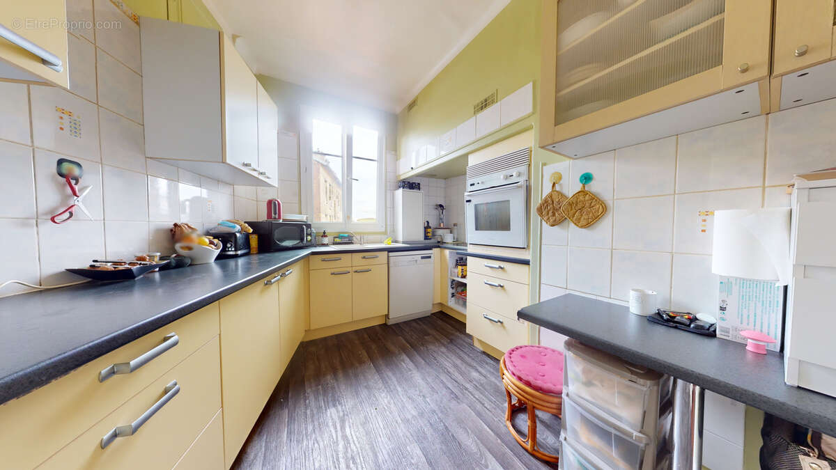 Appartement à LA GARENNE-COLOMBES