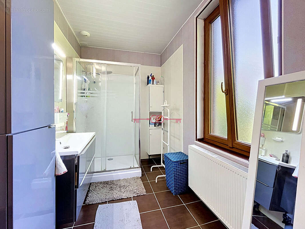 Maison individuelle de plain-pied d'environ 124m2 - 6 pièces à Ville-sur-Tourbe - photo 10
