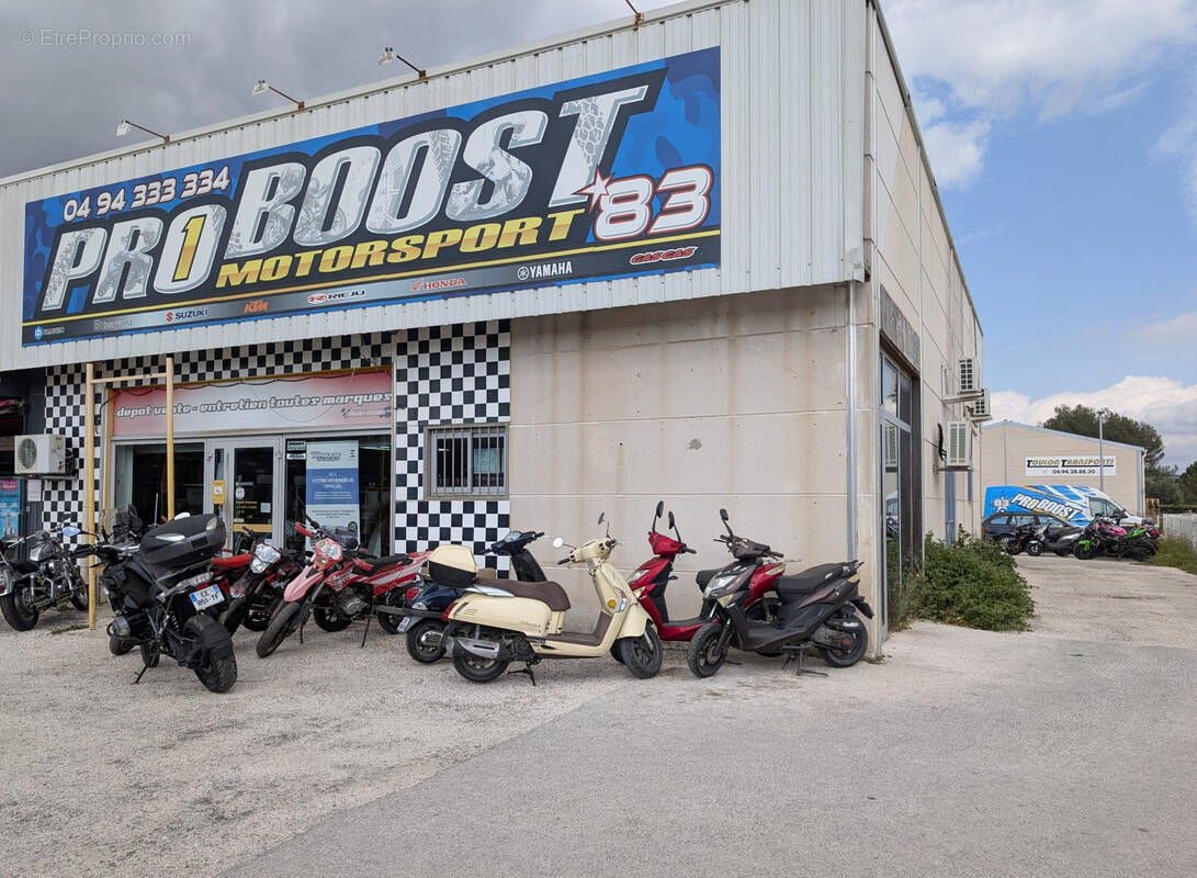 Commerce à SOLLIES-PONT