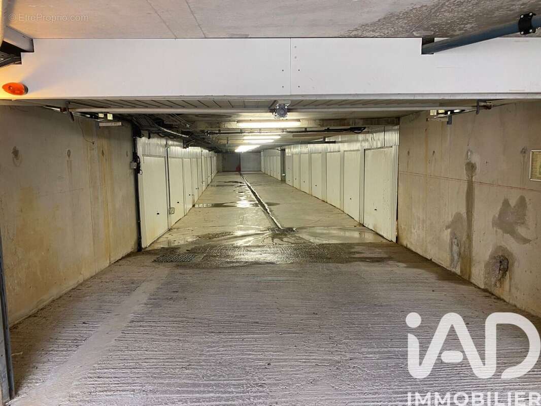Photo 4 - Parking à LA SEYNE-SUR-MER