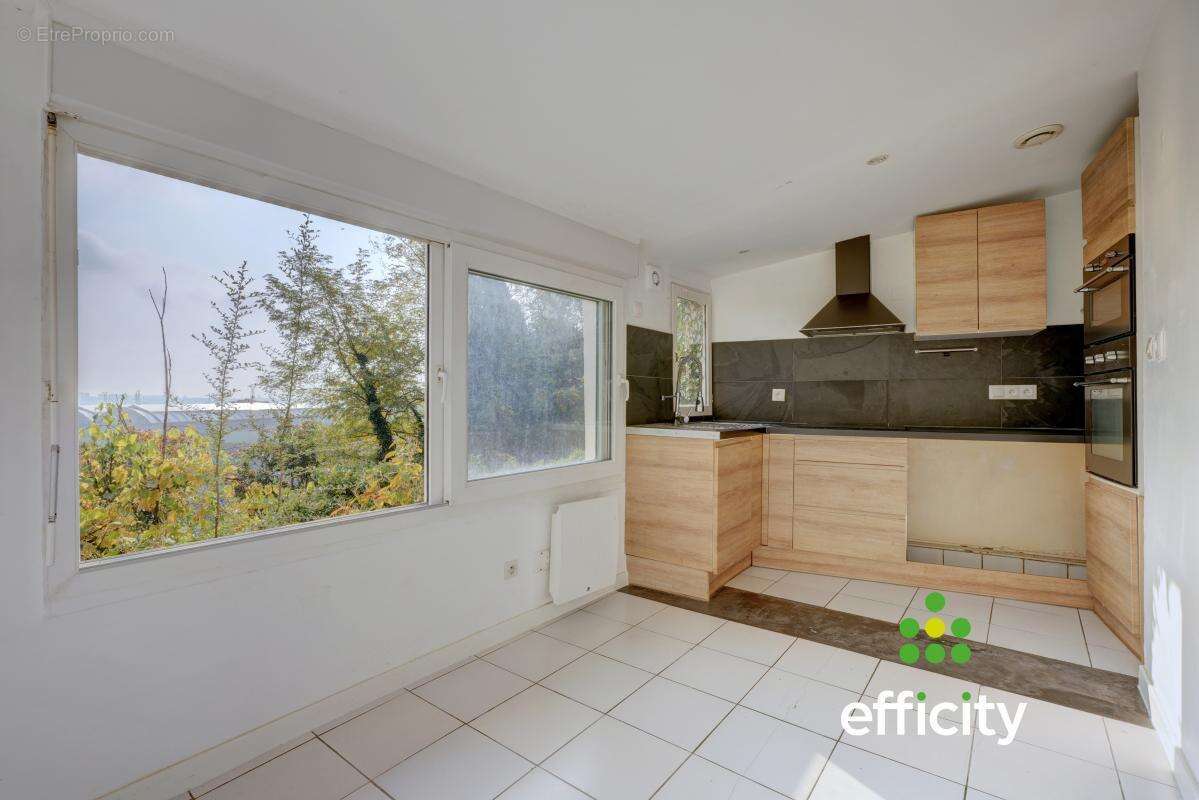 Appartement à OULLINS