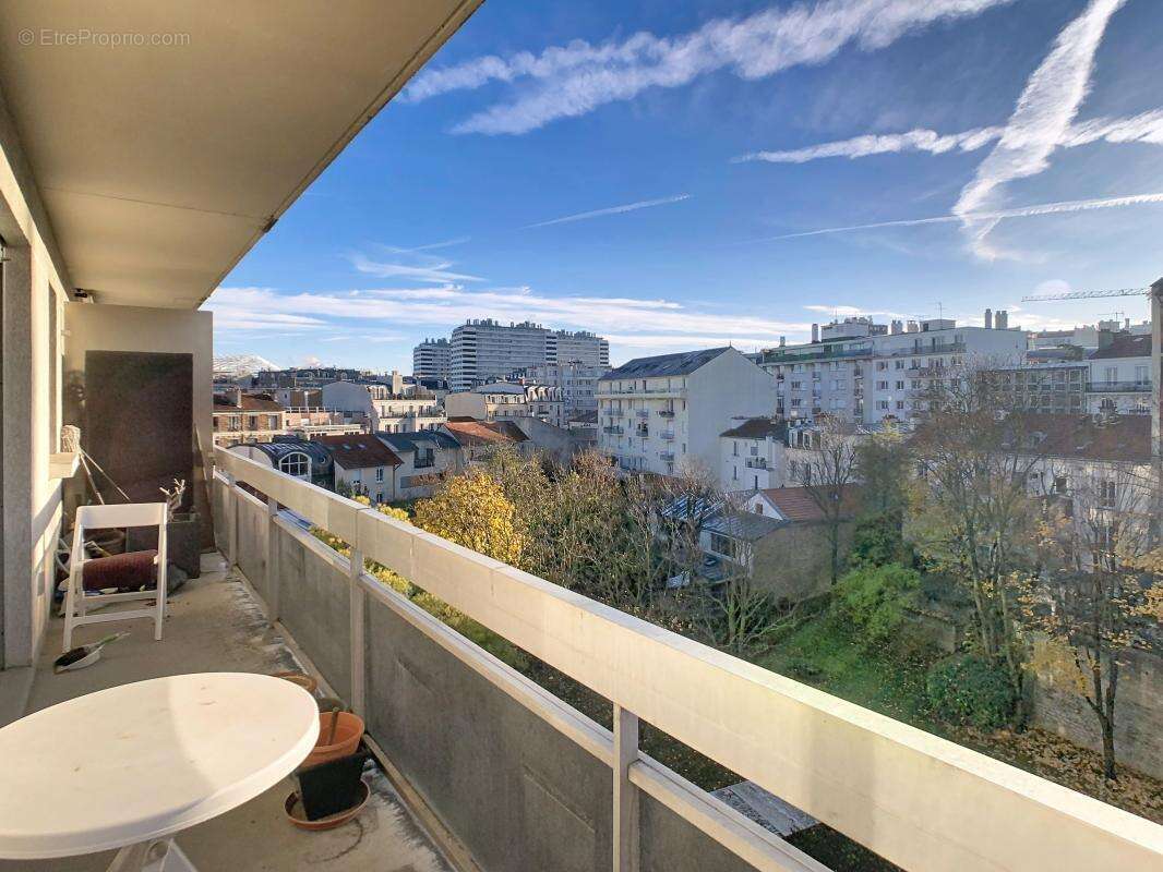 Appartement à ISSY-LES-MOULINEAUX