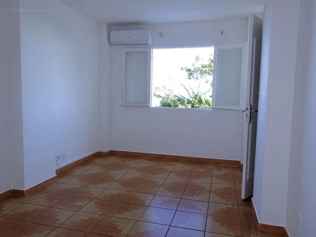 Maison à SAINT-DENIS