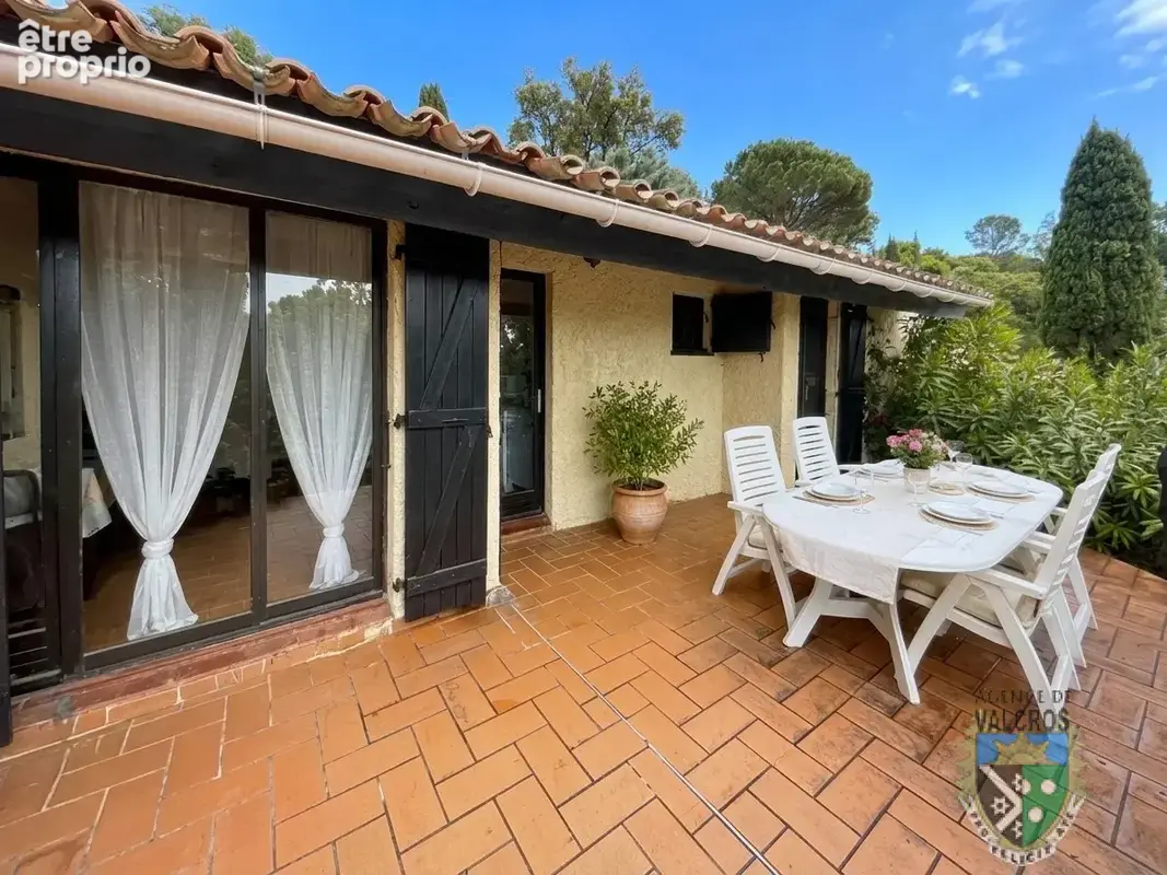 Vente maison vue mer 3 pieces dans residence avec piscine et tennis au domaine de valcros a la londe les maur - photo 7