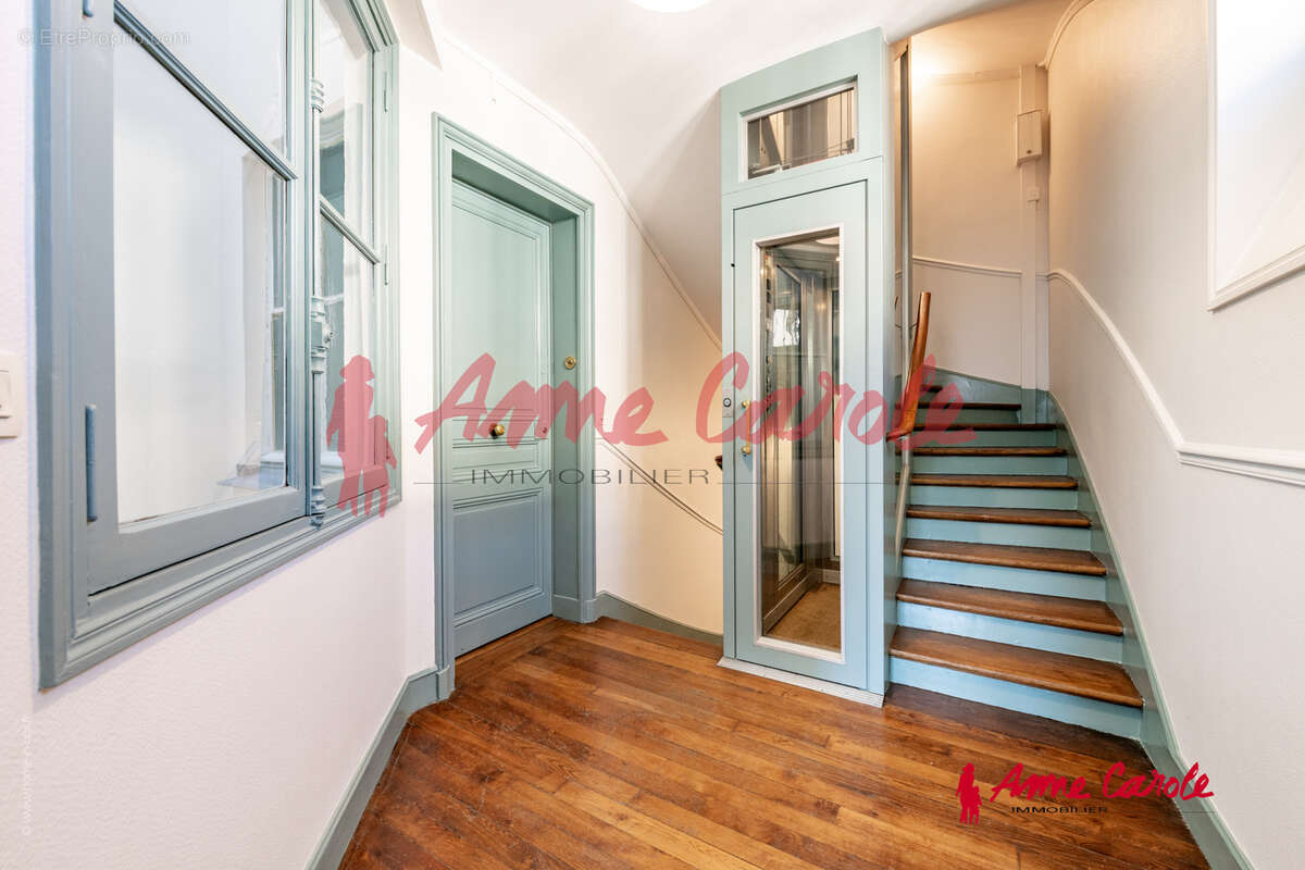 Appartement à PARIS-7E