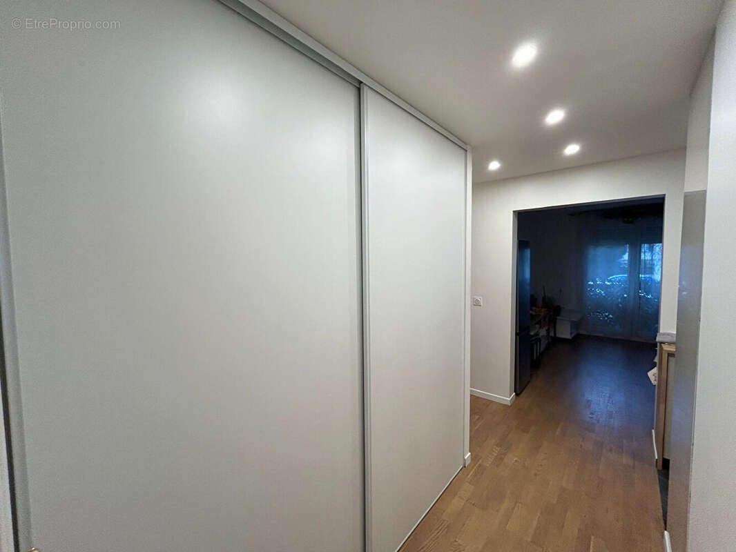 Appartement à L'HAY-LES-ROSES