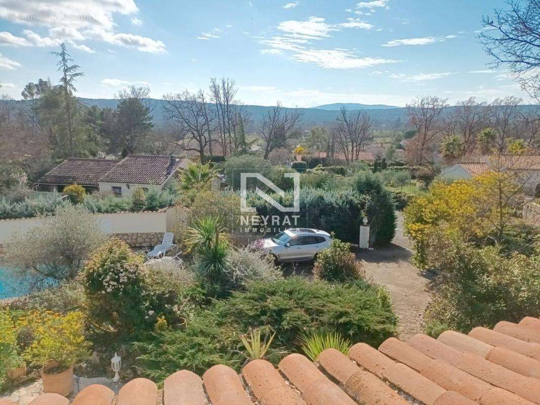 Maison à TOURRETTES