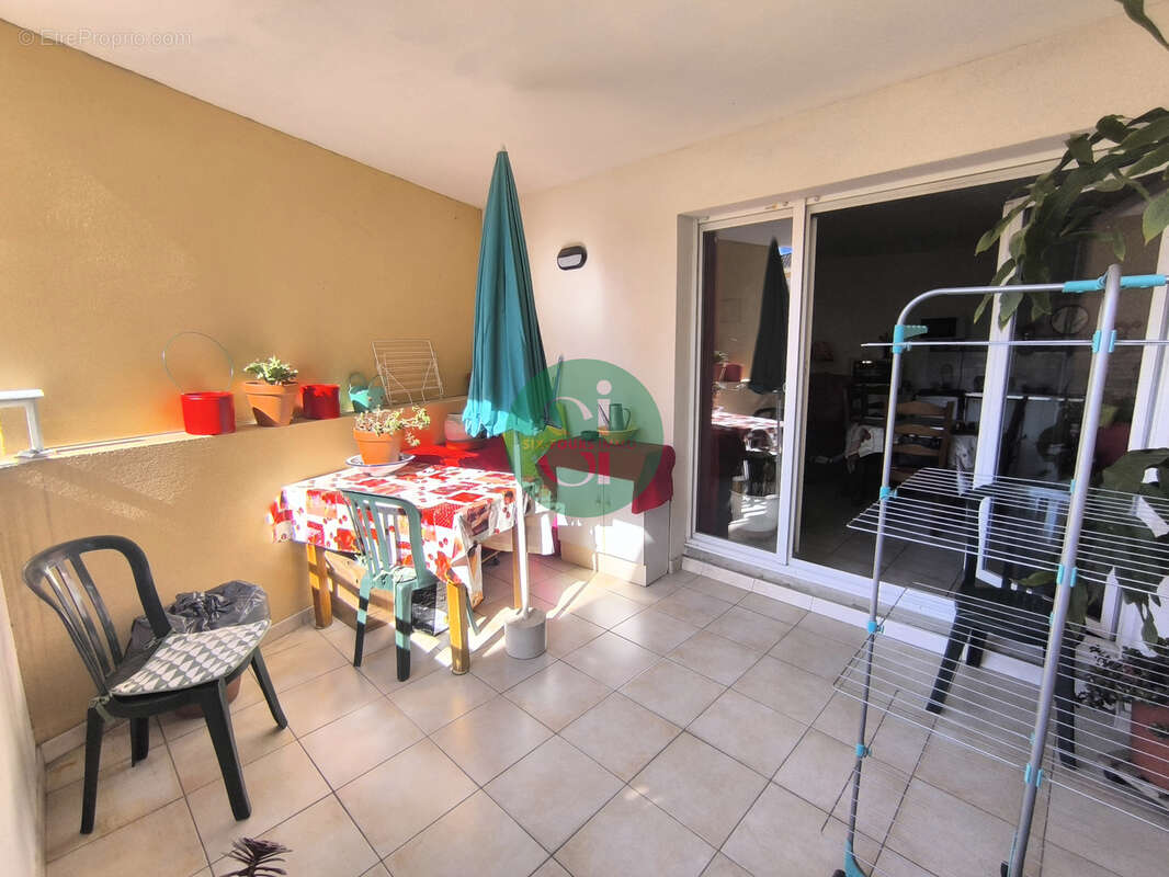 Exclusivite la seyne - t2 vendu loue, terrasse et box - photo 3