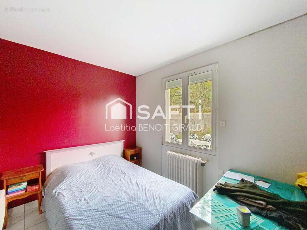 Maison 159 m² à Saintes  - photo 7