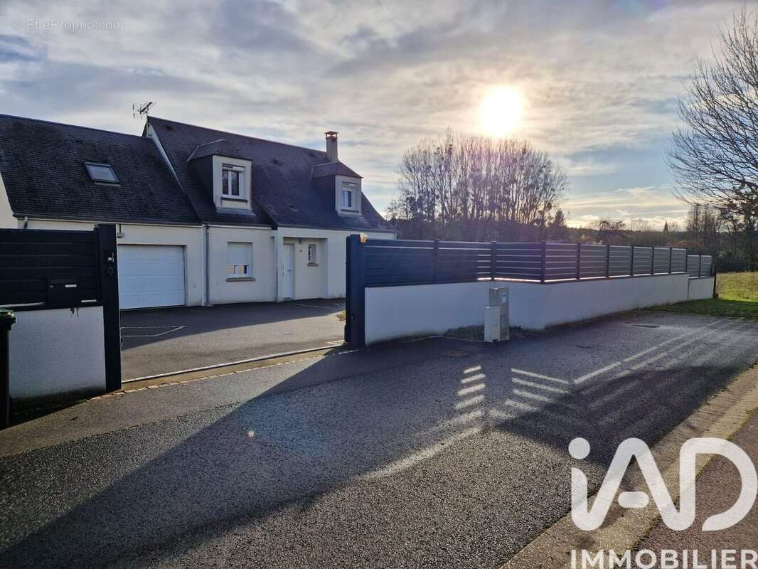 Photo 4 - Maison à PERNAY