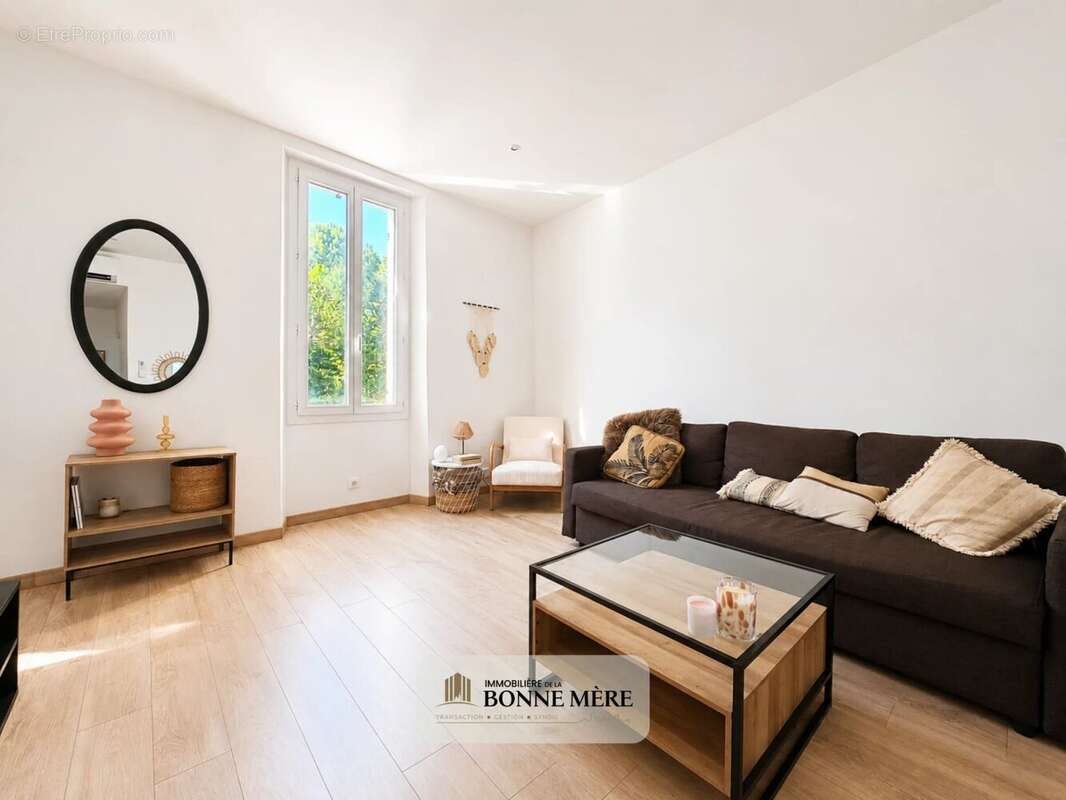 Appartement 42 m² à Marseille-12e  - photo 2