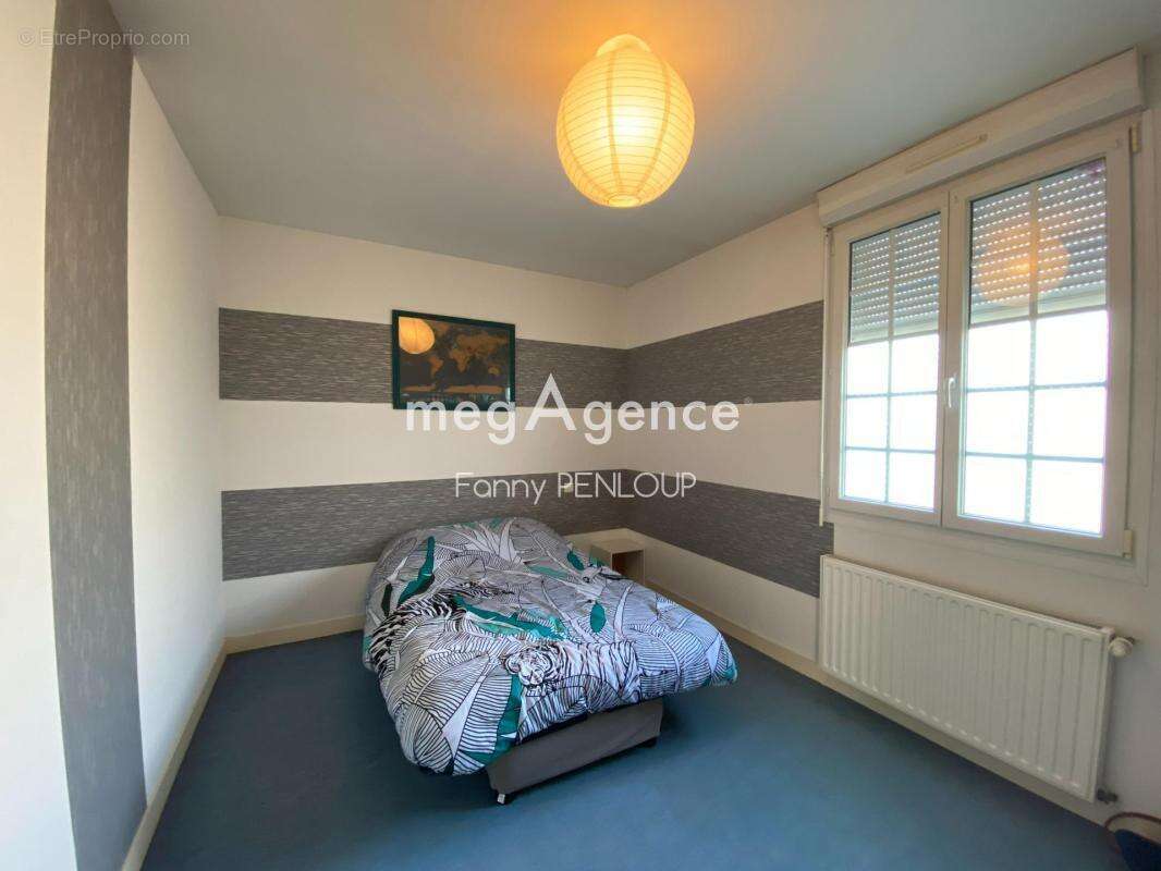 Maison à SAINT-HILAIRE-DU-HARCOUET