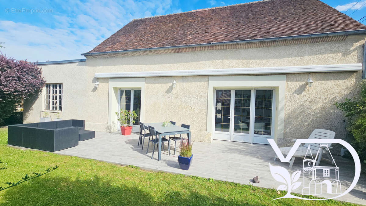 Maison à BRESLES