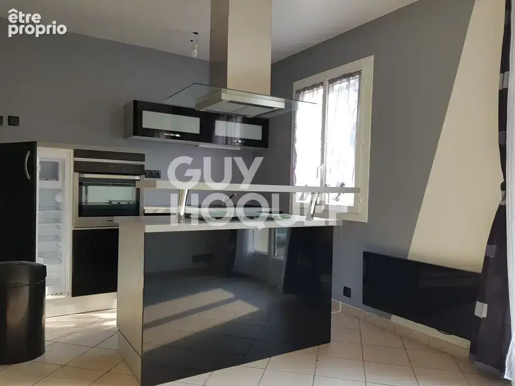 MEZIERES SUR SEINE - Investissement locatif - T2 duplex loué - Jardin SUD ?-2 parkings - RER E à pied - photo 6