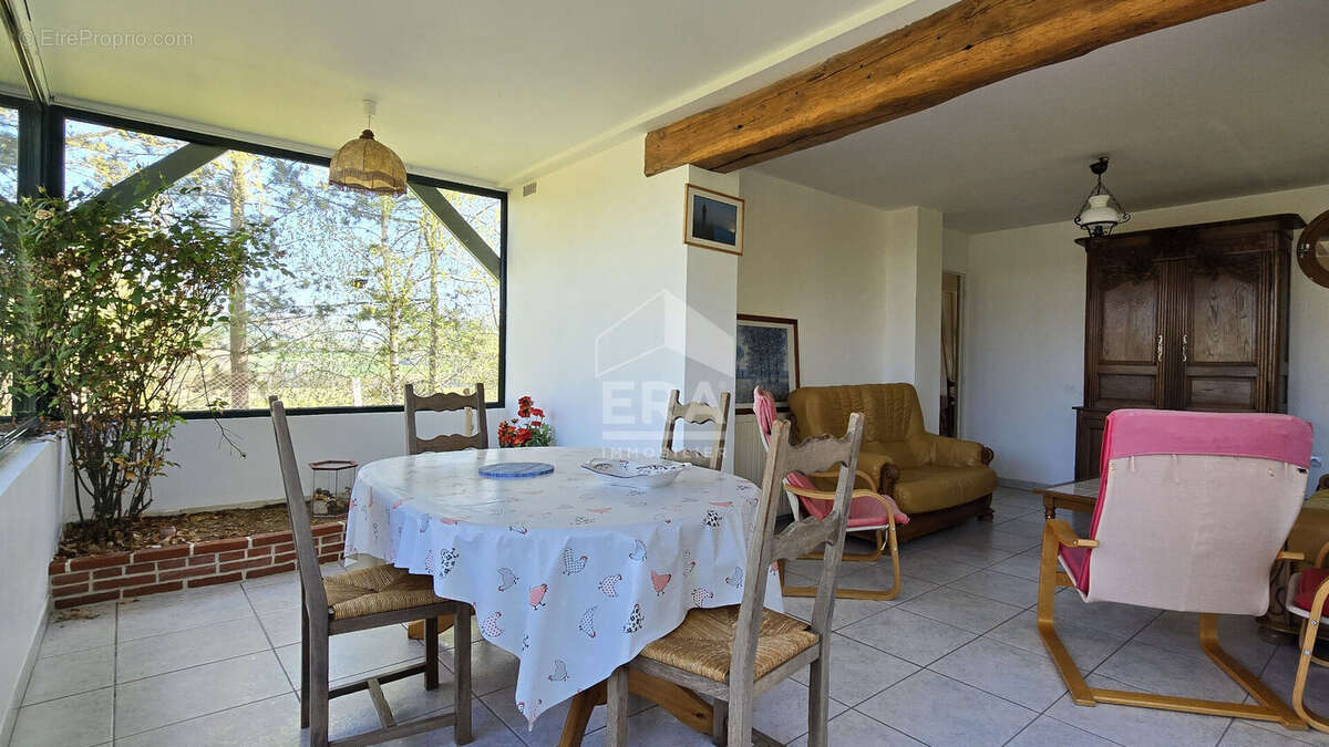 Maison à BELLENGREVILLE