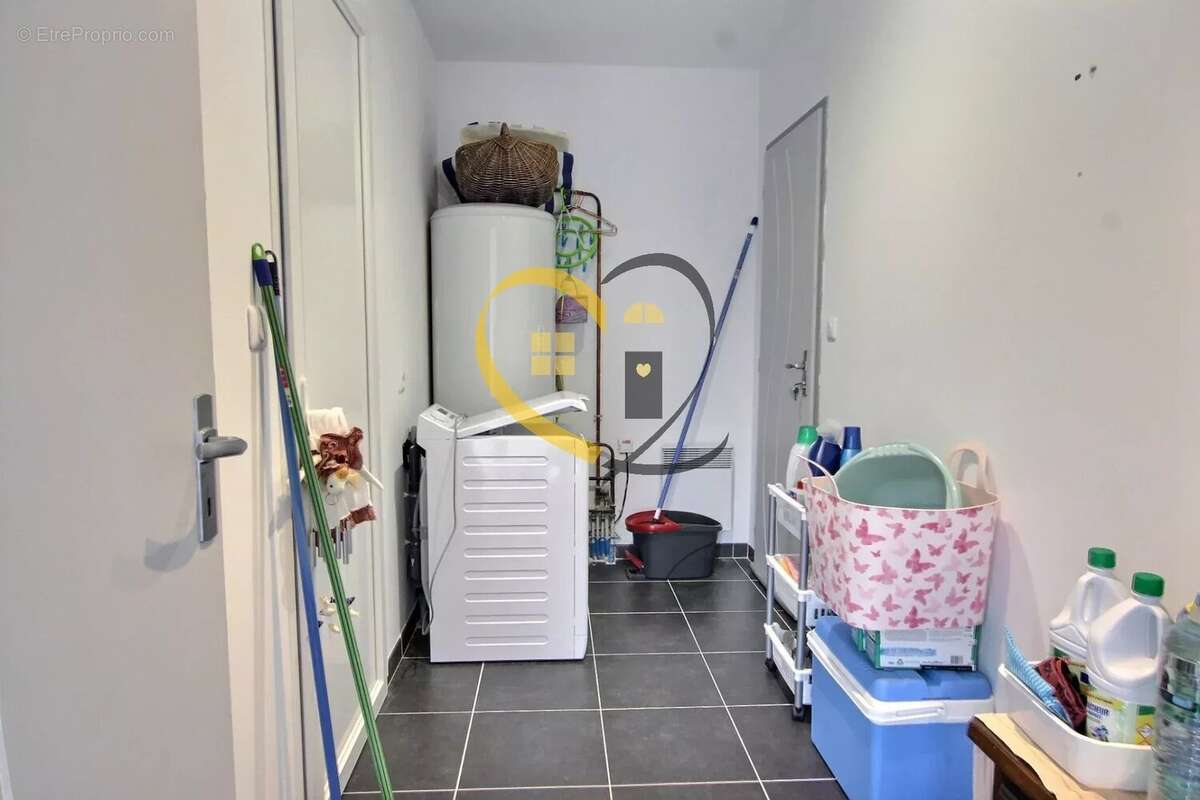 Maison à MERY-ES-BOIS