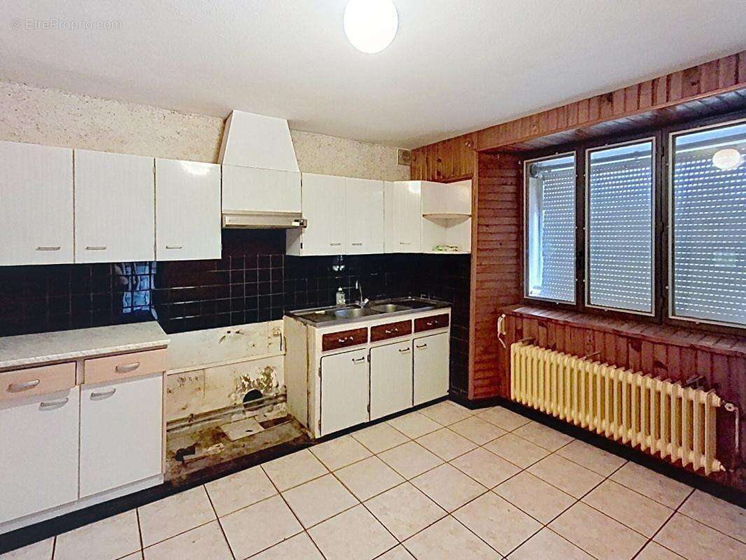 Maison à rénover Saint Hilaire De Clisson 9 pièce(s) 130 m2 - photo 8