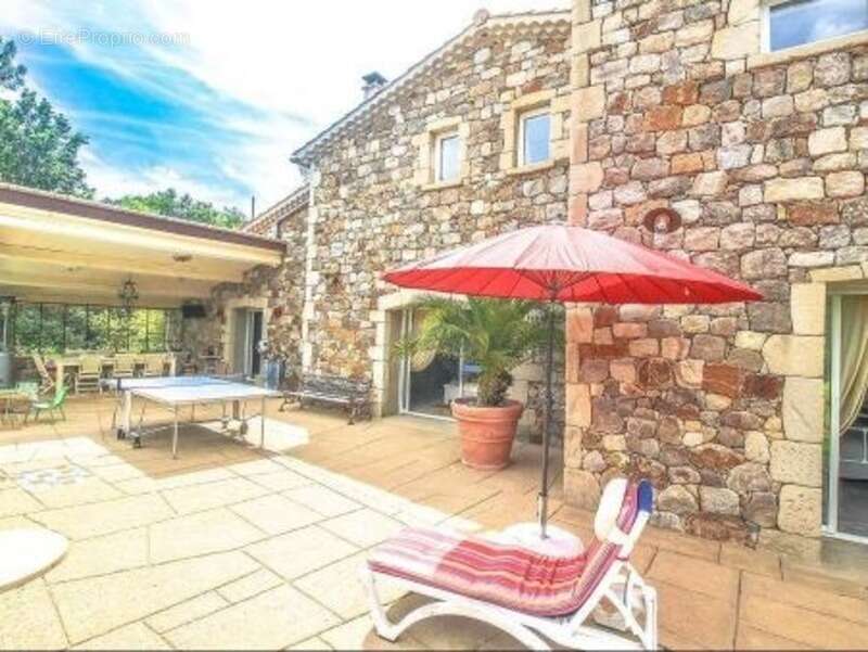  Propriété d'Exception à Banne : Le Luxe au Cœur de l'Ardèche Sauvage - photo 18