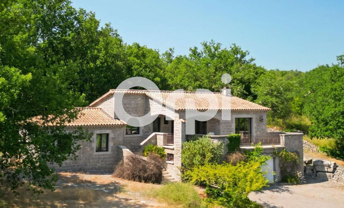 Maison à RUOMS