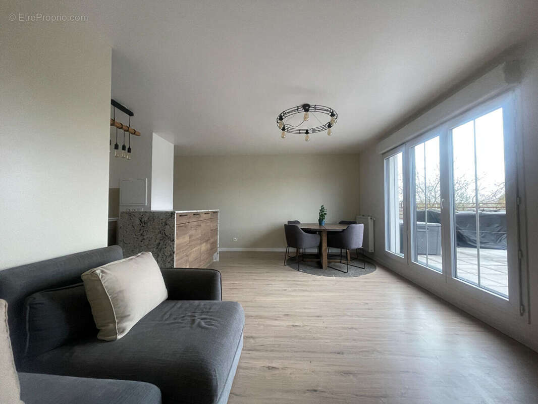 Appartement à SAINT-GRATIEN