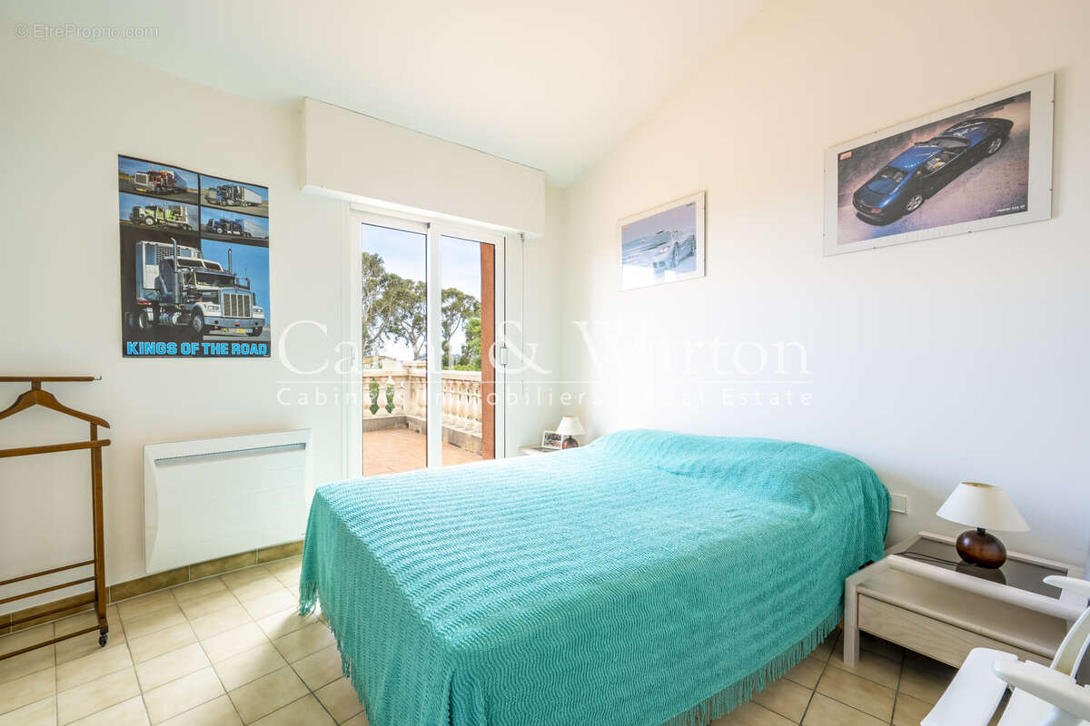 À 500 m de la plage de cavalaire: villa avec vue mer & piscine - photo 7