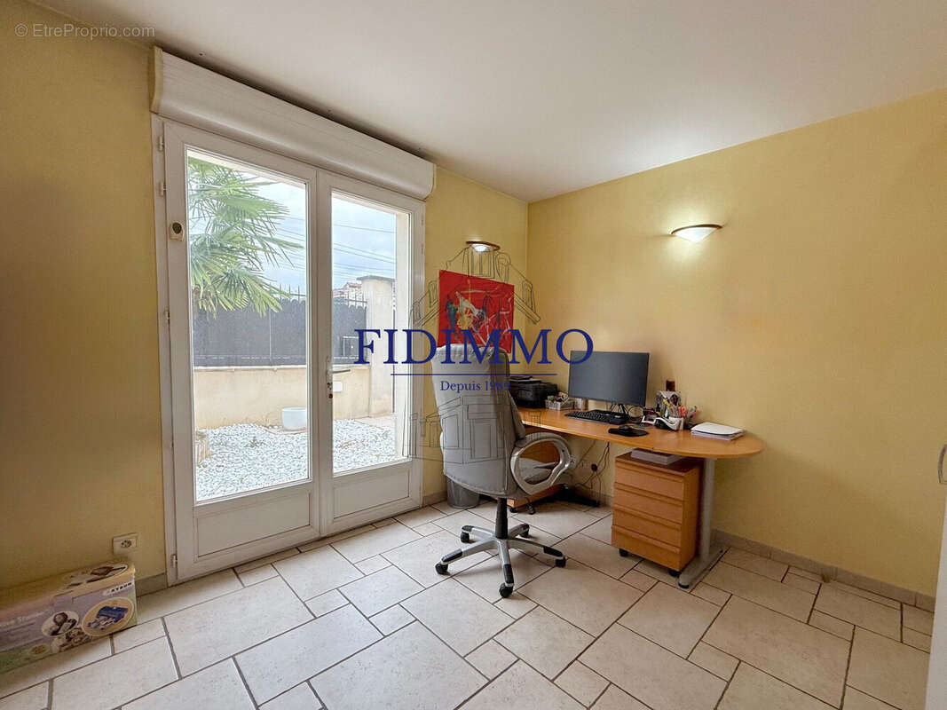 Maison à SAINT-MAUR-DES-FOSSES