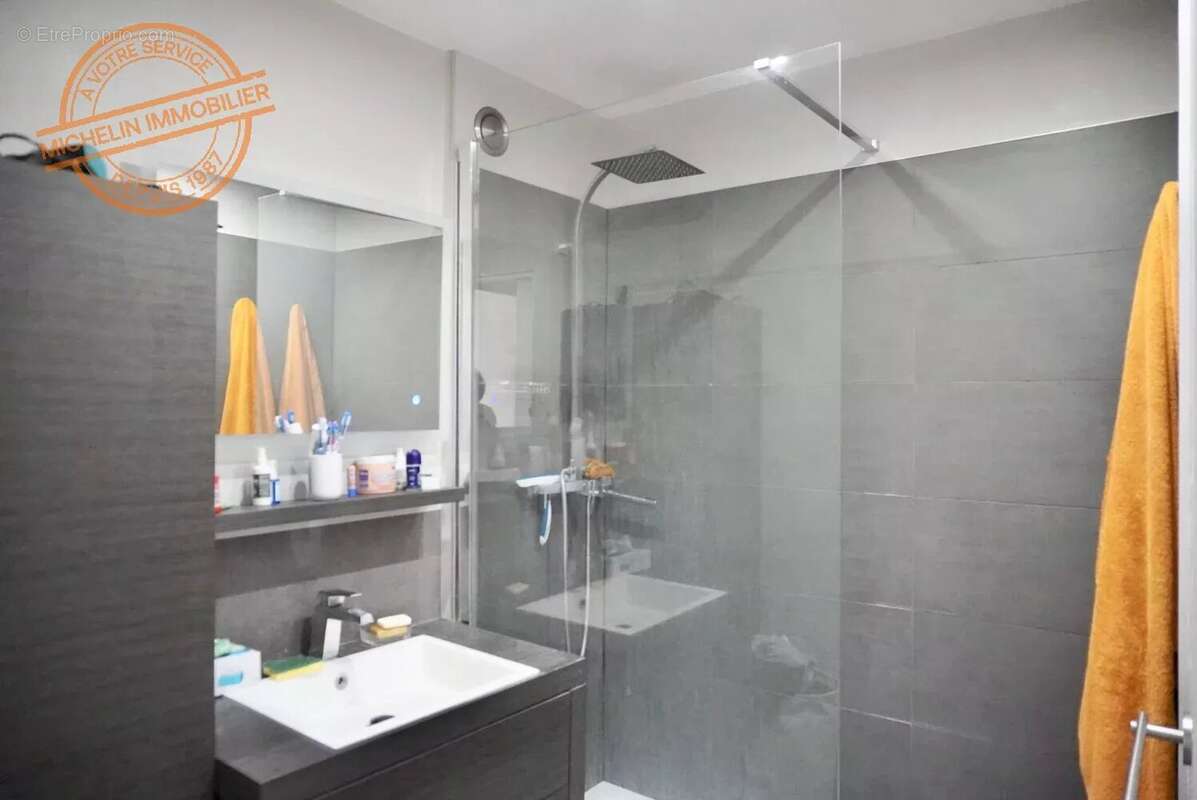 Appartement à OULLINS