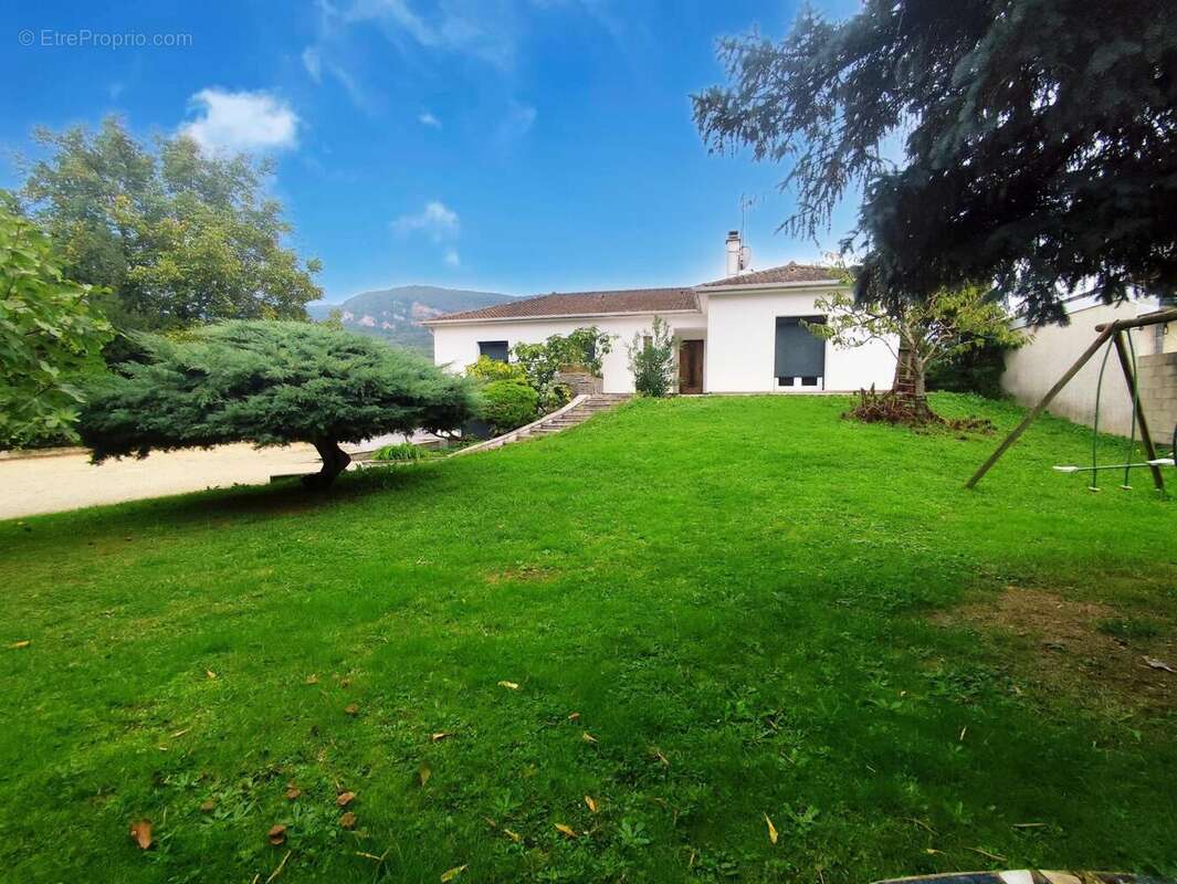 Photo 2 - Maison à LAGNIEU