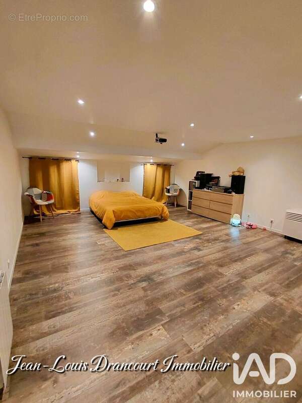 Maison 255 m² à Gibel  - photo 8