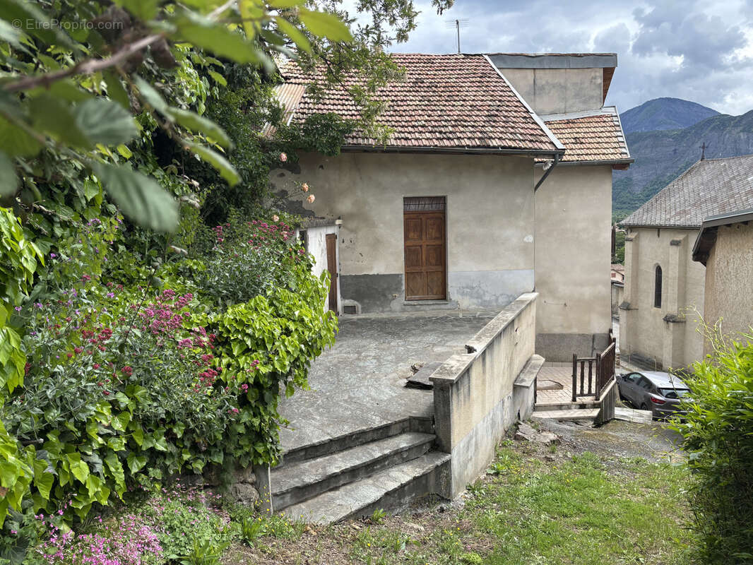 Maison à ESPINASSES