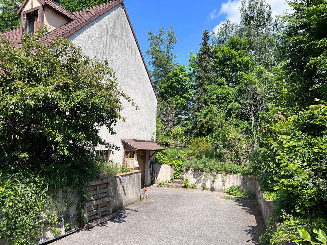 Maison à SAINTE-MESME