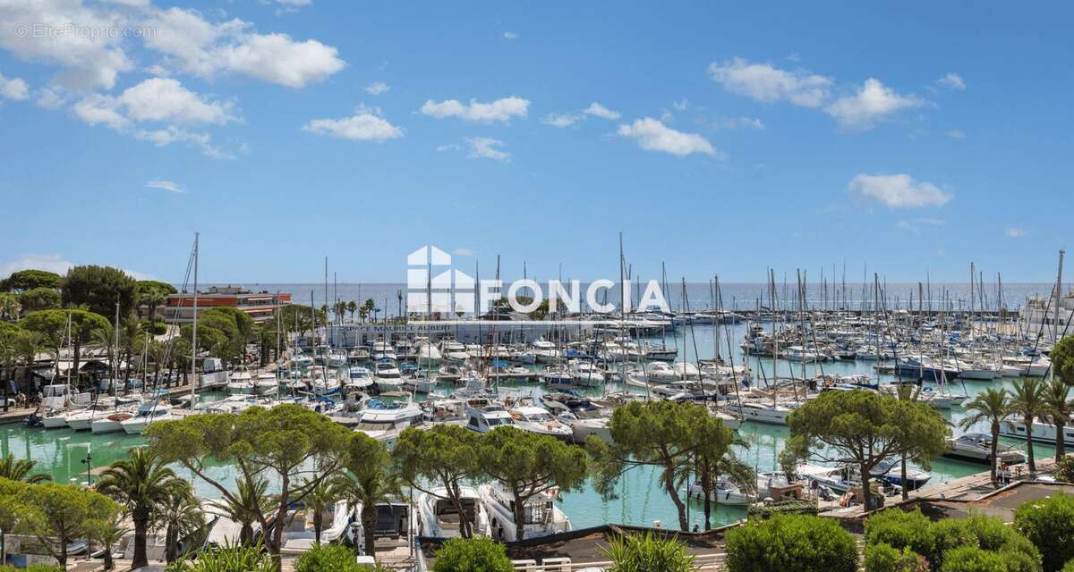 Appartement à VILLENEUVE-LOUBET