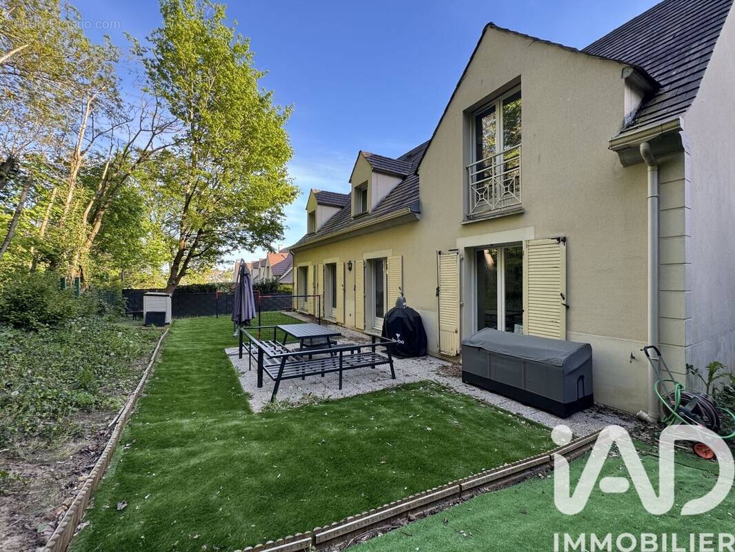 Photo 1 - Maison à VAUHALLAN