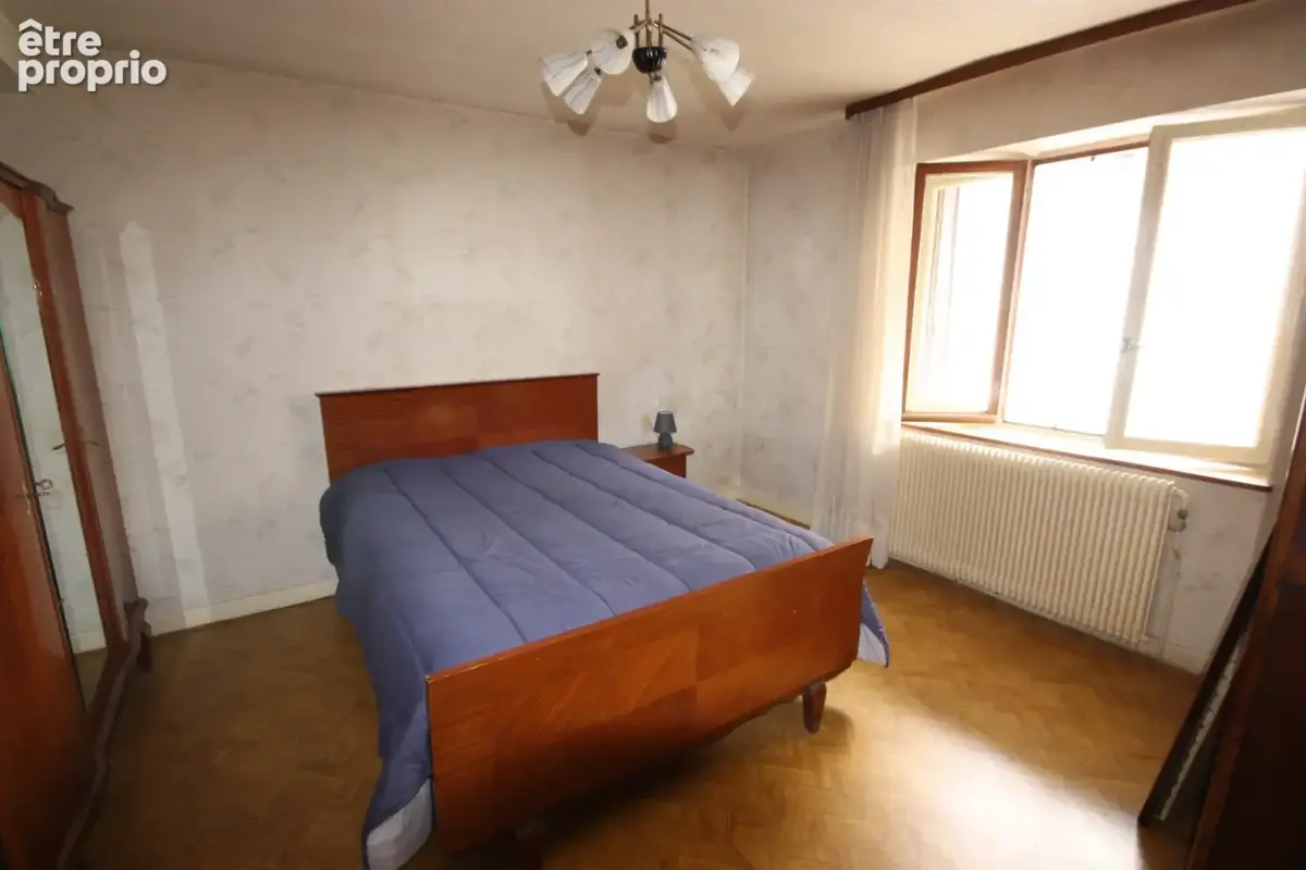 Maison à vendre 5 pièces de 148 m² à CHALEY (01) avec terrasse de 100 m² et avec jardin de 436 m² en bordure de la rivière - photo 9
