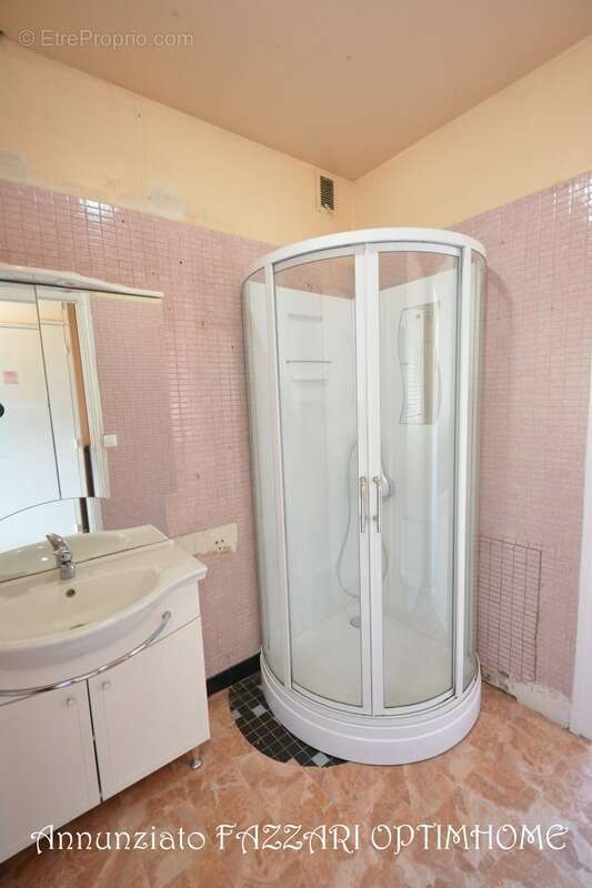 Exclusivité – immeuble de rapport avec local commercial et appartement t3 à montmédy (55600) - photo 26