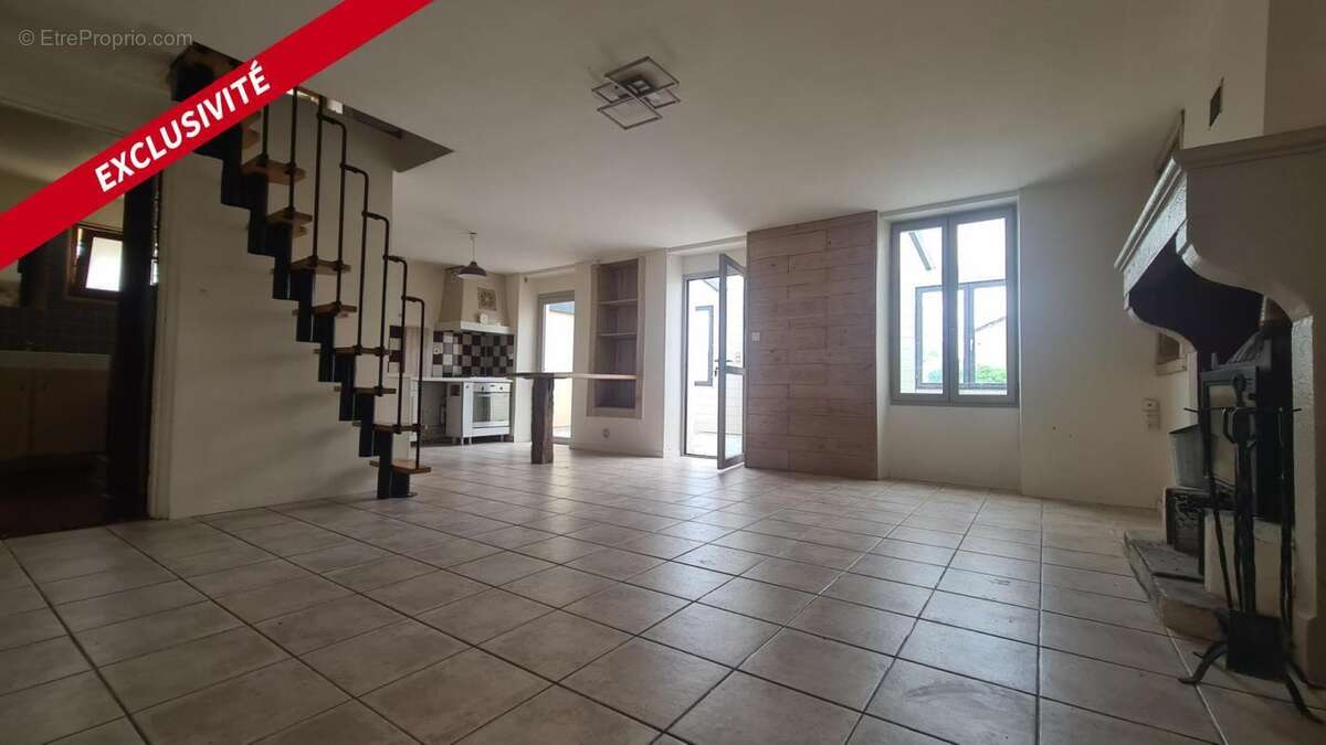 2/3 chambres, 1 bureau. Be lespace en pelouse avec garage - photo 4