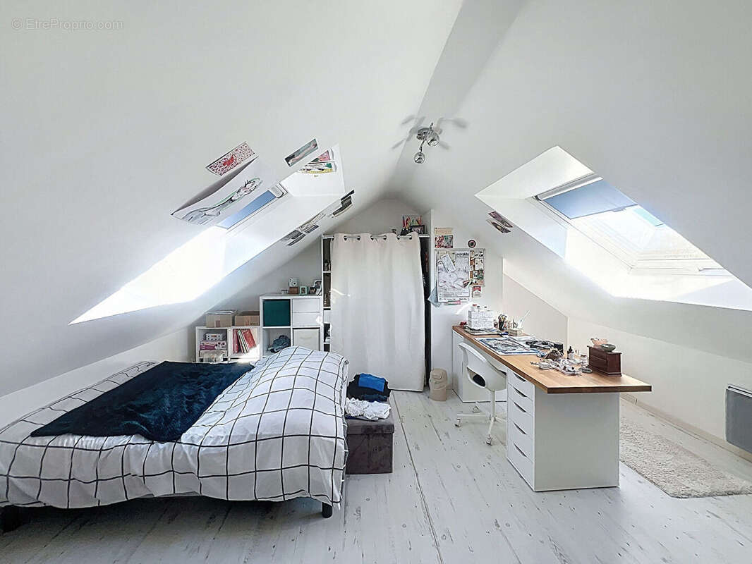 Maison à REZONVILLE