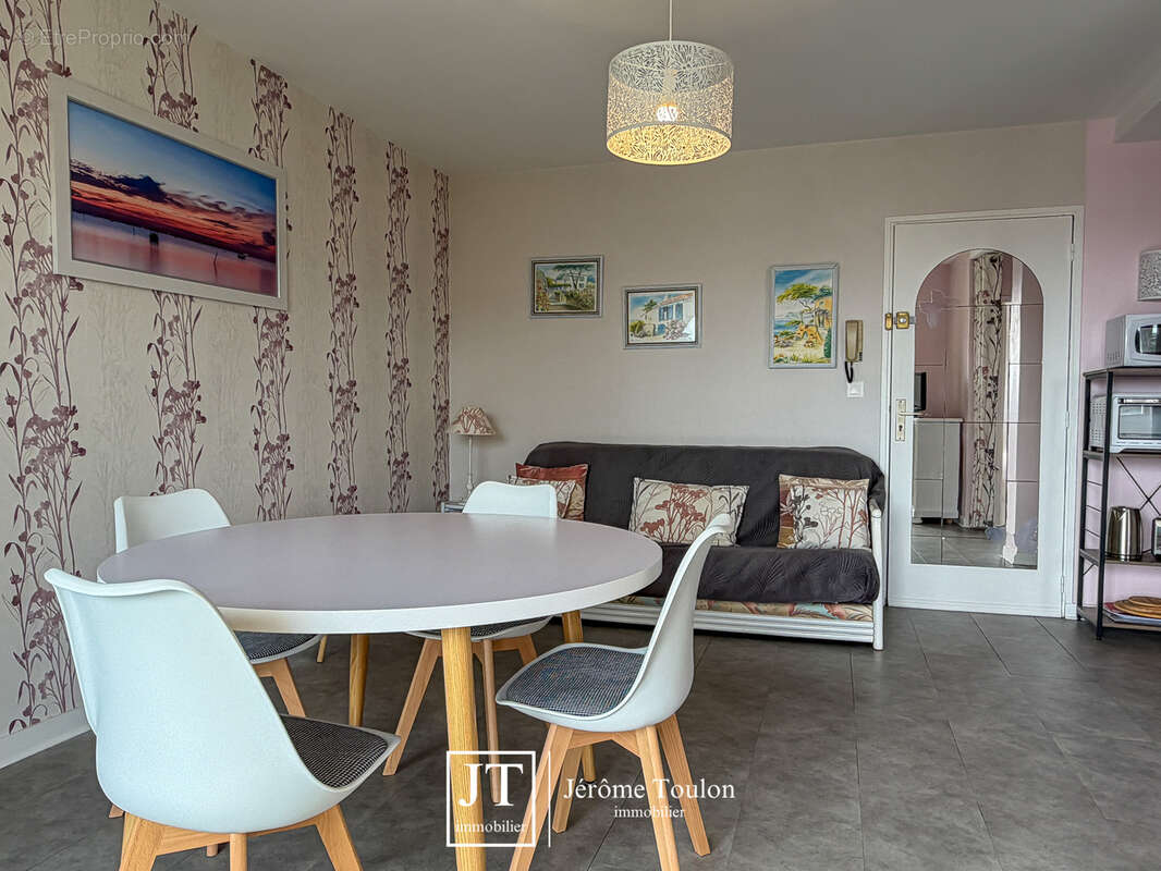 Appartement à VAUX-SUR-MER