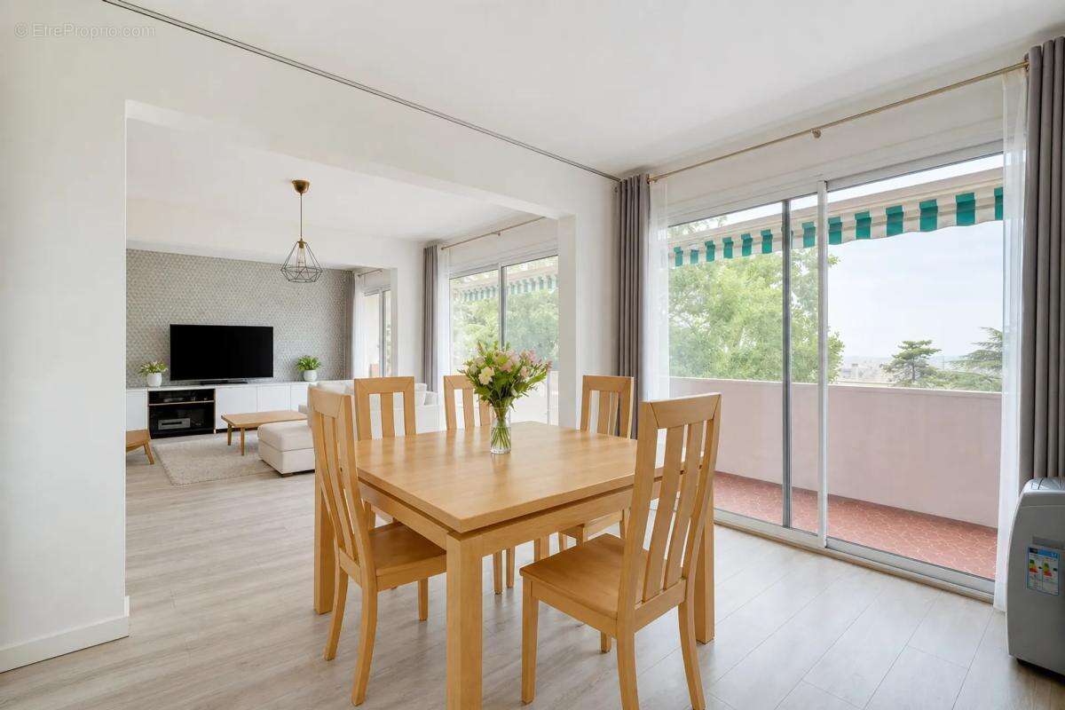 Appartement à SAINTE-FOY-LES-LYON