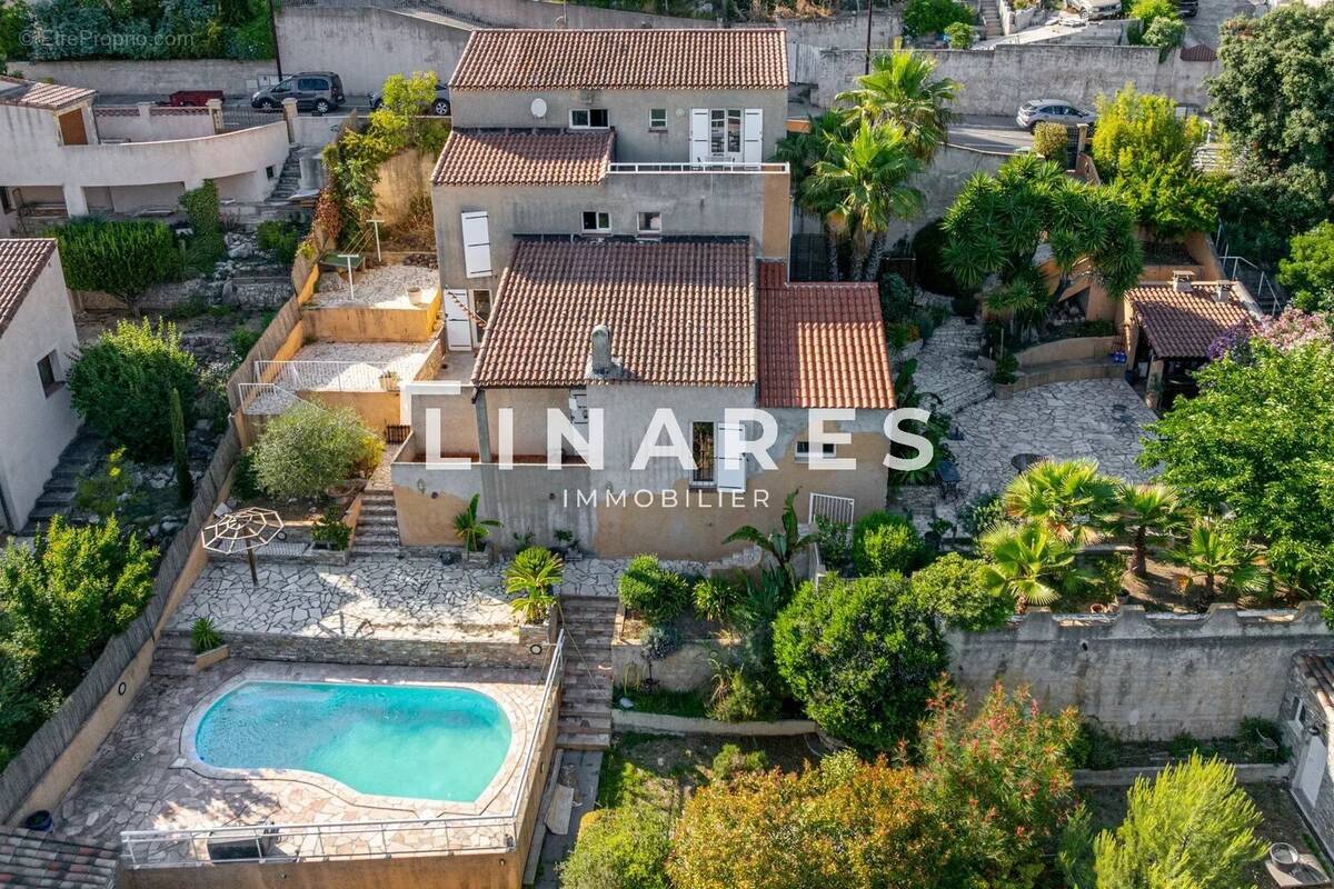 Maison à CARNOUX-EN-PROVENCE