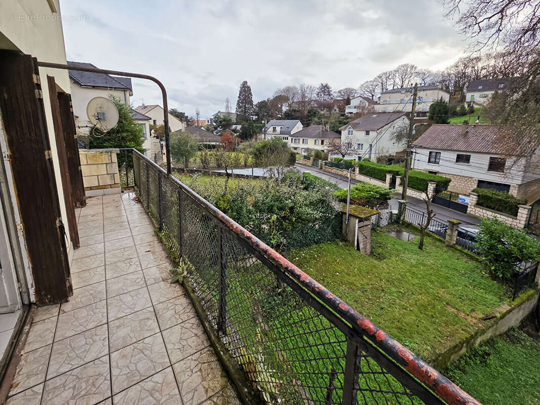 Maison à VERRIERES-LE-BUISSON