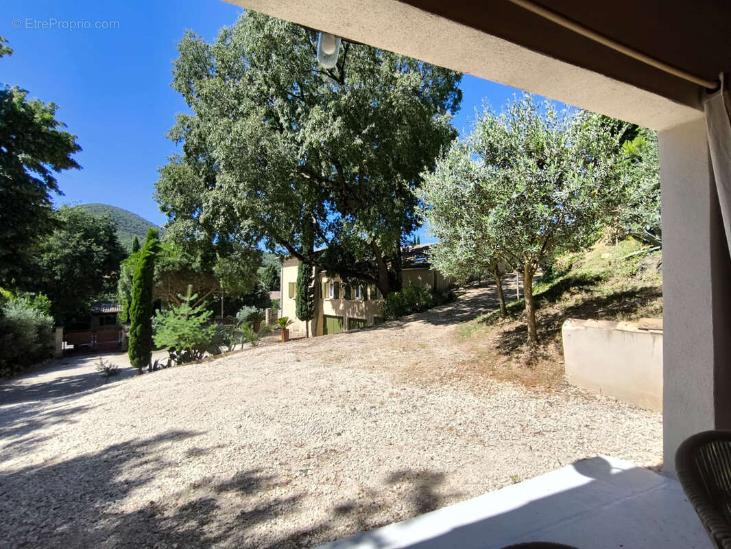 Mirmande. propriete en pierre de pays. renovee en totalite  223.72 m2. parc 1527m2 clos. piscine. dependances - photo 19