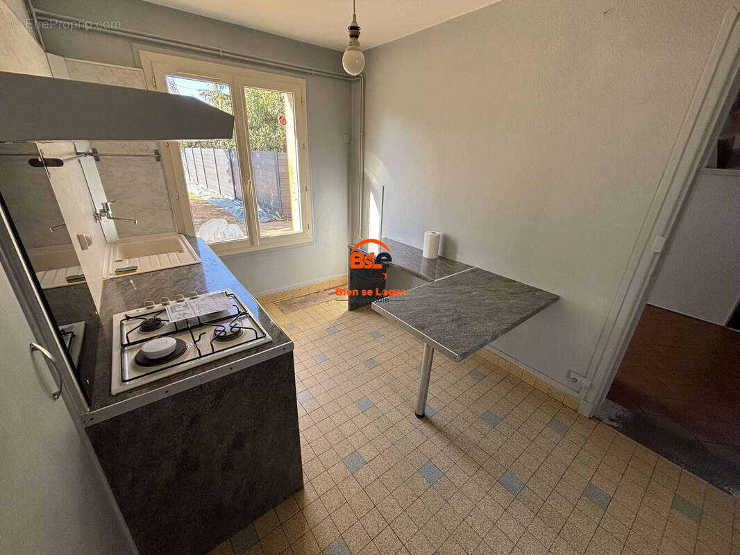 MAISON PLAIN-PIED 2 CHAMBRES TERRAIN PONT DU CHATEAU AGENCE BSLE  - Maison à PONT-DU-CHATEAU