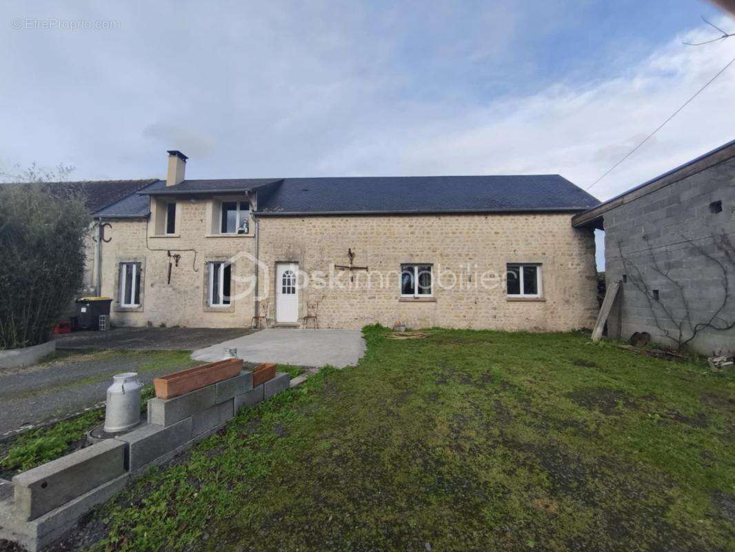 Maison à TREVIERES