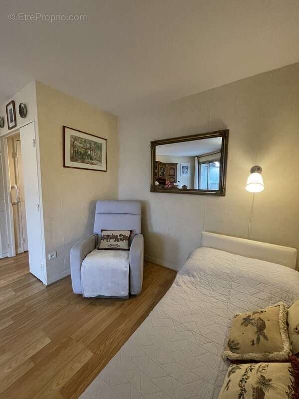 Appartement à LEVALLOIS-PERRET