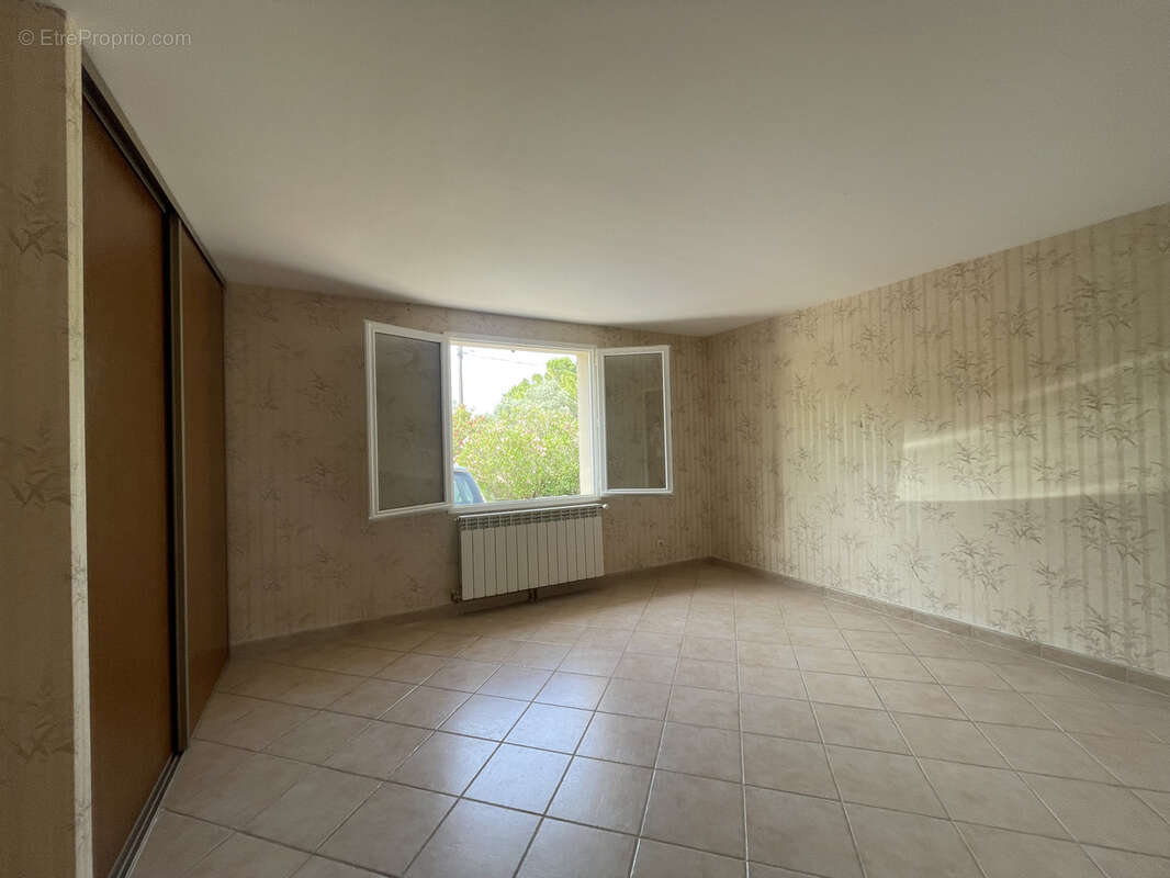 Maison à SAINT-BAUZILLE-DE-LA-SYLVE