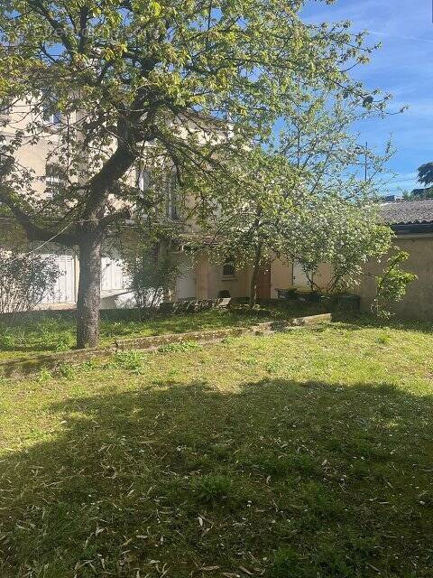Appartement à MAISONS-ALFORT