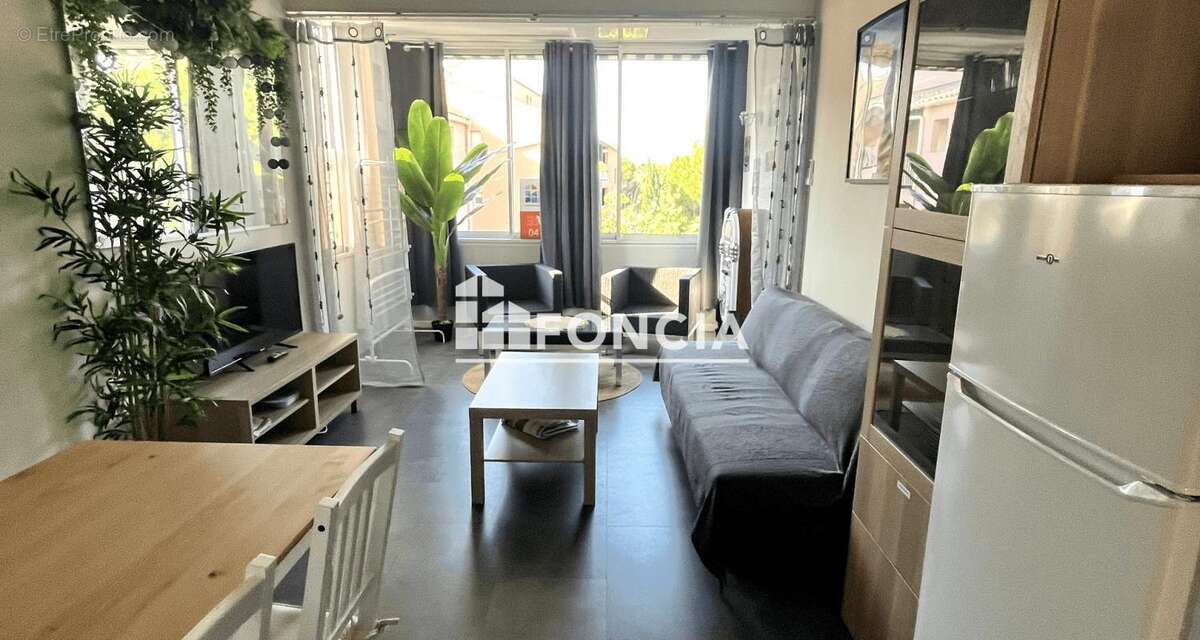 Appartement à LA LONDE-LES-MAURES