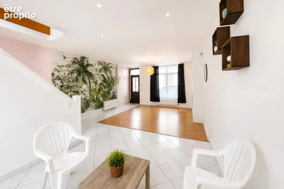Entre patrimoine et vie de quartier — Maison 4 pièces de 105 m² - photo 3
