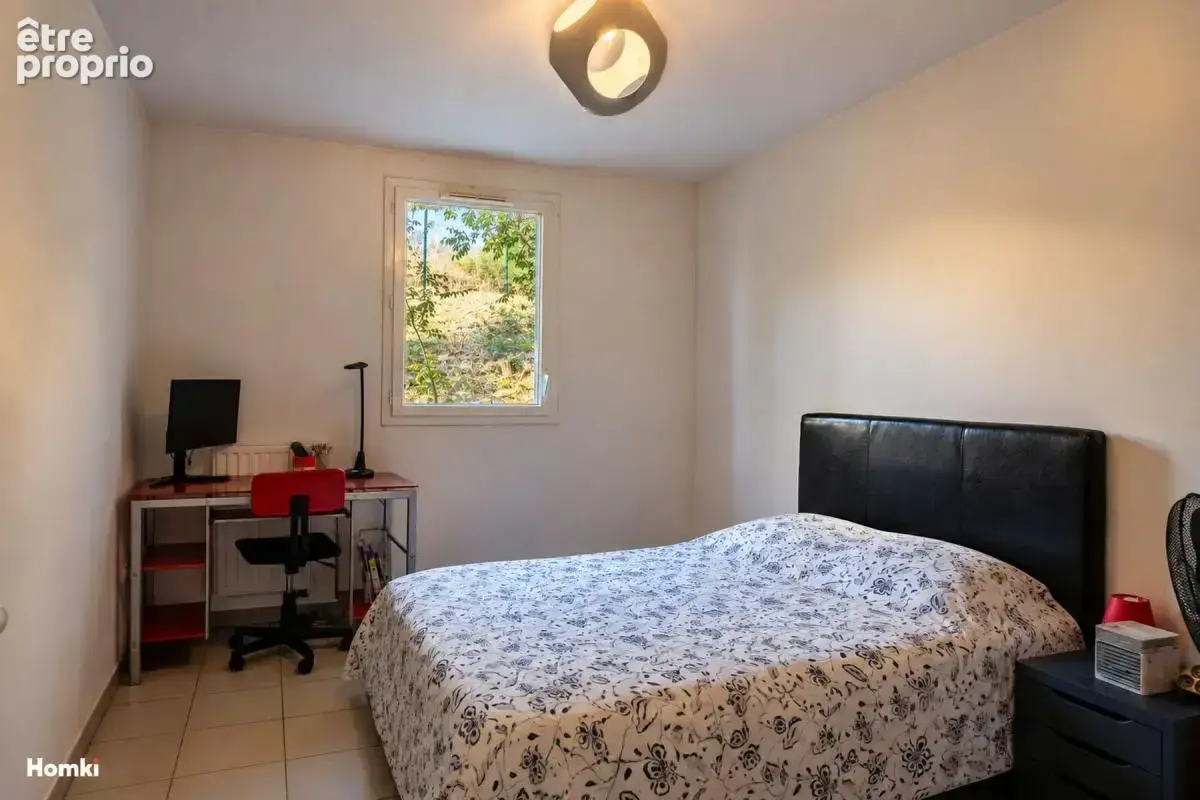 Appartement T3 de 74 m² à Marseille 13012, Allée des Vaudrans - photo 8